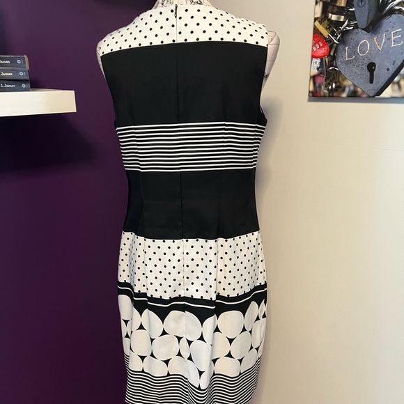 7 for $30 ALYX Black and White Sleeveless Dress - Picture 7 of 9